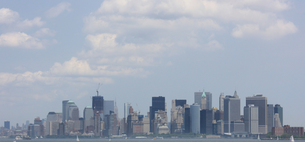 Manhattan mit stadt-induzierten Wolken